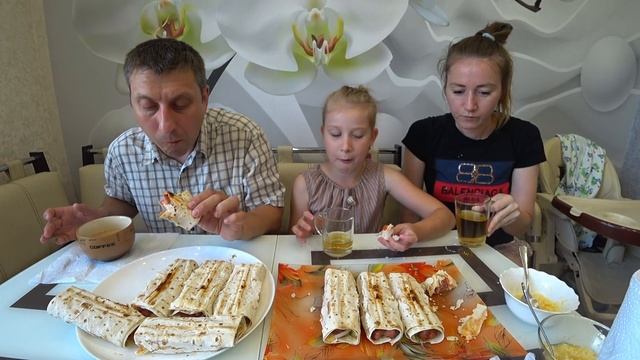 МУКБАНГ СОСИСКИ В ЛАВАШЕ | MUKBANG SAUSAGES IN PITA BREAD #мукбанг #mukbang смотреть онлайн