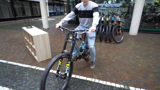 Bike MONDRAKER Summum Carbon R MX MTB Fully SRAM GX DH 7-Speed Review