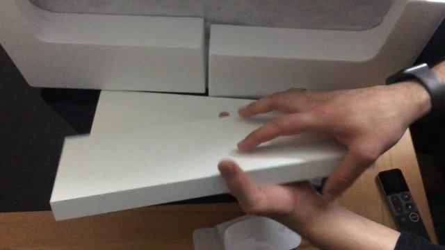 فتح صندوق iMac Retina 4K 2019 смотреть онлайн
