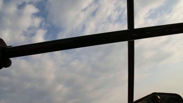 19.09.15 неудачное крепление камеры 1. Полёт в зону, виражи, спирали. смотреть онлайн