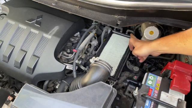 2019 Mitsubishi XPander Engine Air Filter Replacement