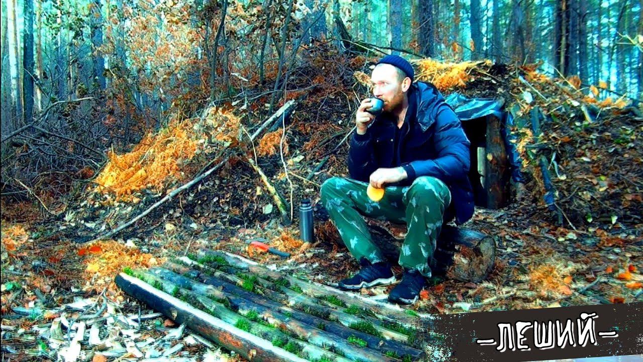 Я живу один в лесу и строю землянку. Замаскировал и сделал дверь! Выживание в комфорте. смотреть онлайн