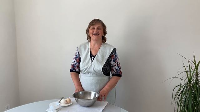 Пирог с зелёным луком и яйцом. Мягкий, румяный заливной пирог. смотреть онлайн