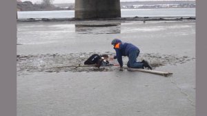 Школьница утонула пытаясь спасти провалившуюся под лед подружку в Подмосковье