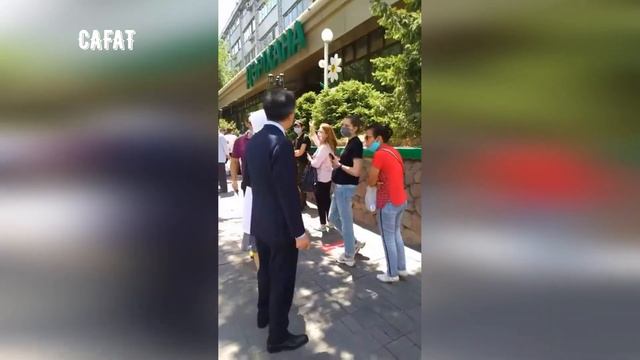 Акима Алматы заметили у очереди около аптеки | Новости Казахстана смотреть онлайн