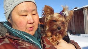 АБОРИГЕНКА. ВЛОГ:АРЧИ И ПЕРСИК ПРОГУЛКА ПО ДВОРУ / ДОМ В ДЕРЕВНЕ. №34