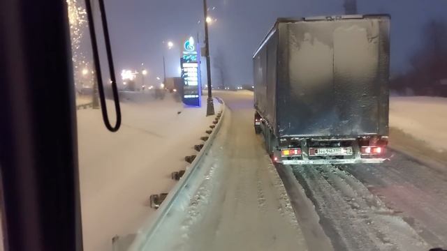 Кто наглее? | Штурмуем подъём | Будни дальнобойщика смотреть онлайн