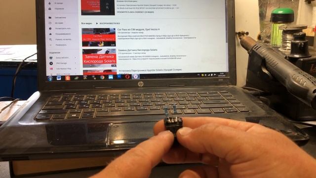 Проверка датчика давления кондиционера. Checking the air conditioner pressure sensor. смотреть онлайн