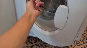 Не открывается крышка люка на стиралке HOTPOINT-ARISTON. Как же бесплатно открыть? Мастер не нужен!