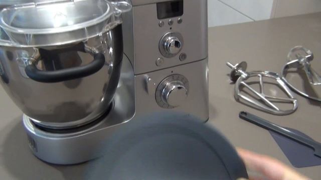 Video Kenwood Cooking Chef KM094 contenuto confezione смотреть онлайн