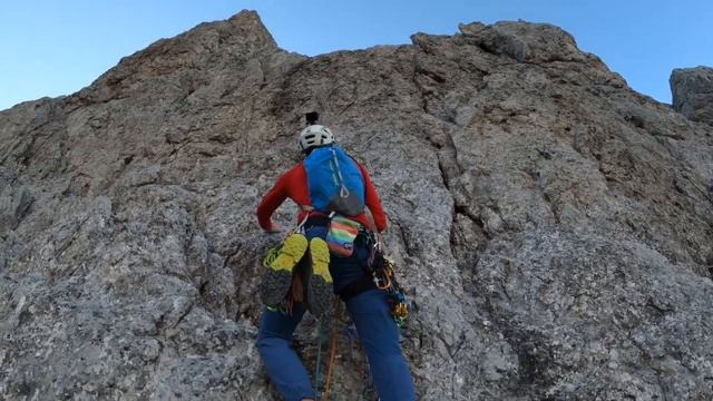 Lo Spigolo più bello delle DOLOMITI?! | Sass d'Ortiga - Spigolo Wiessner смотреть онлайн