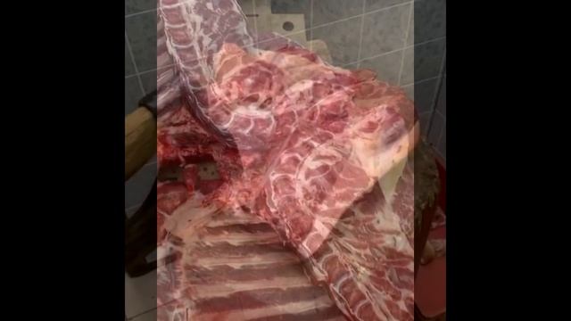 Разруб говядины и свинины.топор для мяса смотреть онлайн