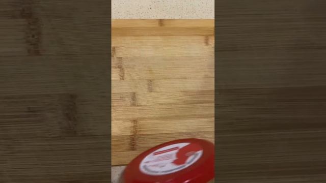 Как открыть консервированную банку без открывалки и без ножа,не повредив крышку! Век живи,век учись