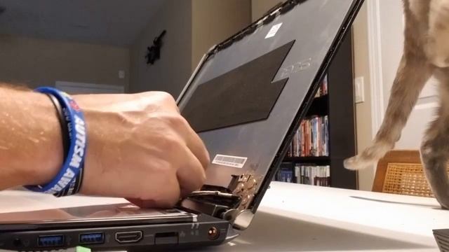 Laptop screen replacement / How to replace laptop screen for Acer Aspire VN7-791G-792A смотреть онлайн