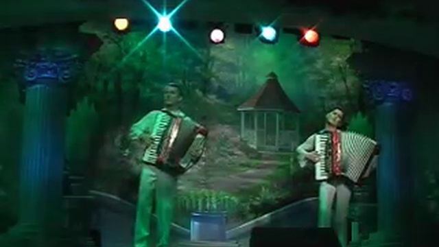 Accordion Show - есть только миг 아코디언 연주 смотреть онлайн