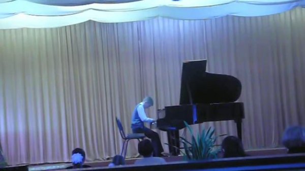 2я пьеса-Щедрин. Этюд в ля.исп.  Ваня Горбань