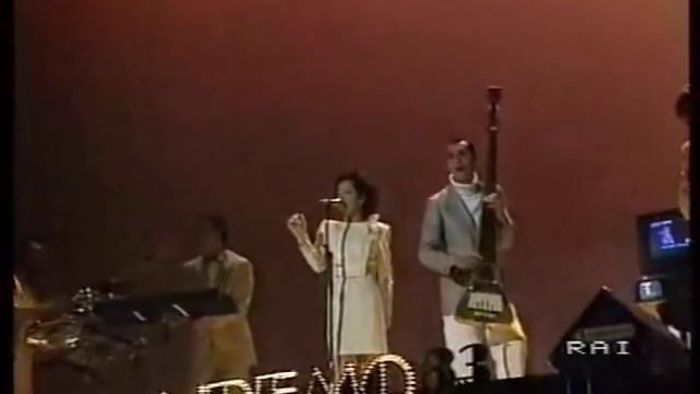 MATIA BAZAR - Vacanze Romane (SANREMO 1983 - Prima Esibizione LIVE)