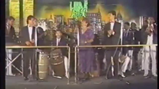 "Las 4 Fiesta" Orquesta de Adolfo Echeverria Cantando Nury Borras смотреть онлайн