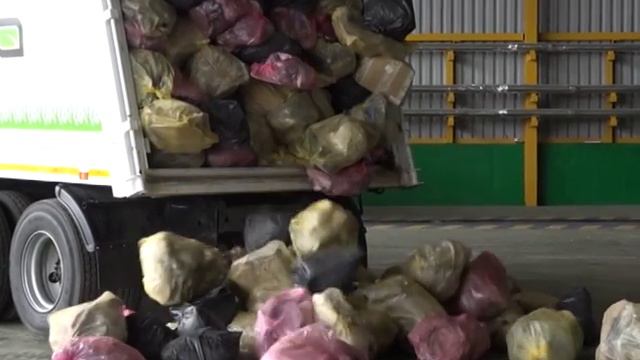 Как будет работать мусоросортировочный комплекс в Нижнем Тагиле показали журналистам смотреть онлайн