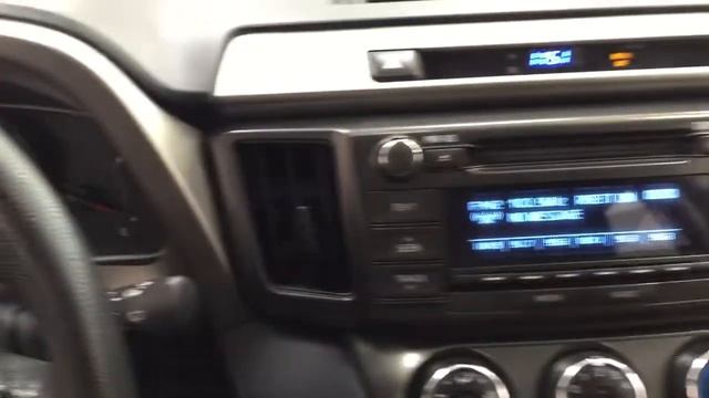 2014 Toyota RAV4 LE AWD Review смотреть онлайн