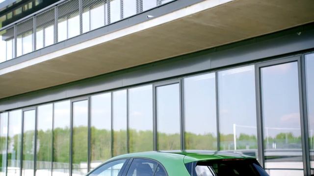 The New Mercedes-Benz A 220 d 4MATIC - Exterior Design Trailer | AutoMotoTV смотреть онлайн
