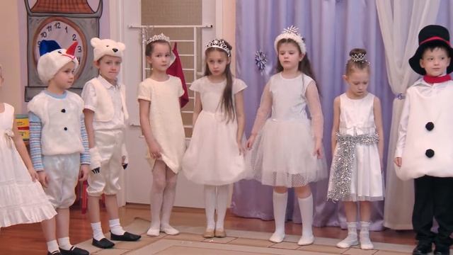 Новогодний праздник в детском саду. смотреть онлайн