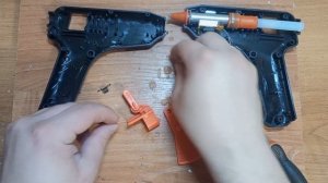 Не выкидывайте клеевой пистолет из Fix Price! Вот как его можно починить. Ремонт кнопки.