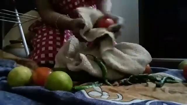 പച്ചക്കറി വിഷവിമുക്തമാക്കാൻ/cleaning vegetable and storage in fridge,diy cleaning solution смотреть онлайн