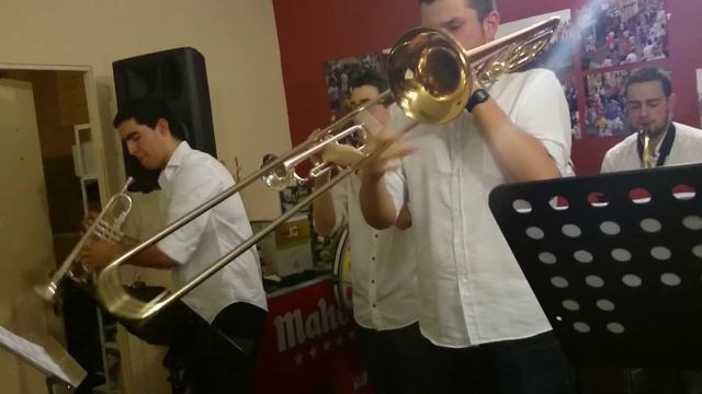 Charanga Noche y dia - Brooklyn смотреть онлайн