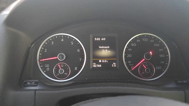 Volkswagen Tiguan 1,4 TSI Lounge Sport & Style BMT 8 x Alu смотреть онлайн
