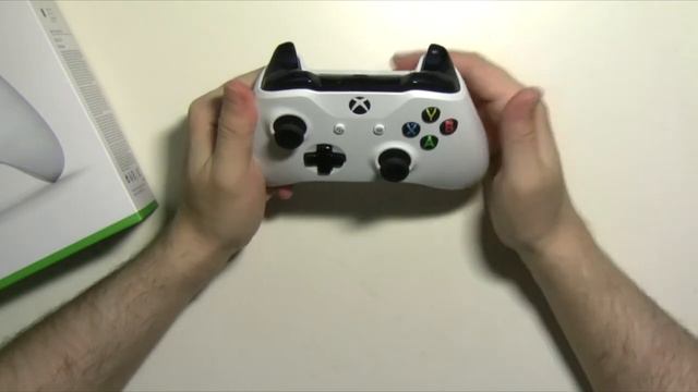 ОНЛАЙН ТРЕЙД.РУ Геймпад беспроводной Microsoft Xbox One с разъемом 3,5 мм и Bluetooth, белый. 66703 смотреть онлайн