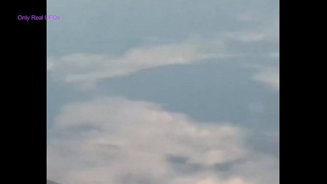 UFO was filmed from the aircraft. Brazil. смотреть онлайн