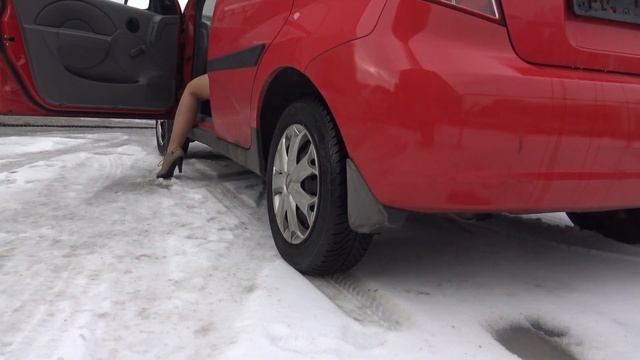 Daewoo Kalos won't start | Woman can't start car | Car Cranking TV смотреть онлайн