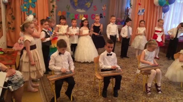 Оркестр детских шумовых инструментов. Иоганн Штраус "вальс цветов смотреть онлайн