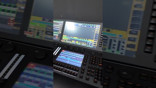 Grandma2 / Avolite / laserfx.ru смотреть онлайн