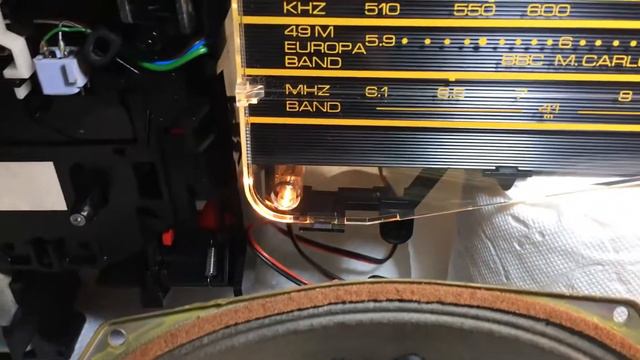 Play It Open: Grundig C 6000 Automatic (1974-78) Radiorecorder - Demo + Band Scan.