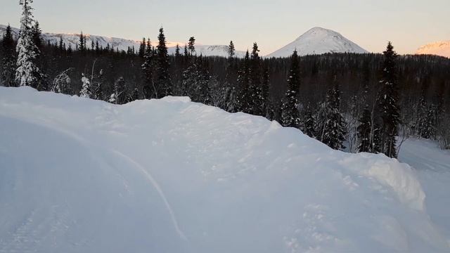 Suzuki Jimny on tracks. Хибины. Снежная деревня. смотреть онлайн