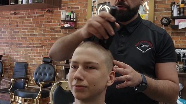 ? ASMR BARBER - New style 2023, buzzcut, buzz cut, transformation, buzz cut for man, head shave, ?? смотреть онлайн