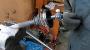 Рено Логан меняем пыльник шруса