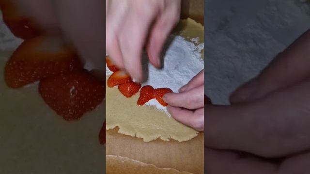 Ягодная галета