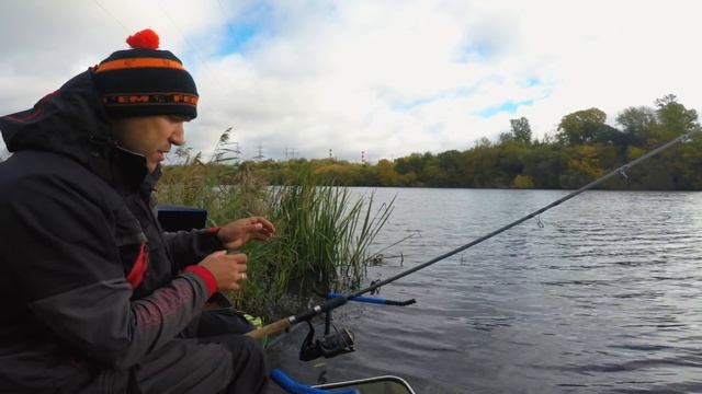 ☑️Vlog #24 Рыбалка на фидер. Ловля плотвы на осенней реке. Рыбалка 2018. Feederfishing Tv