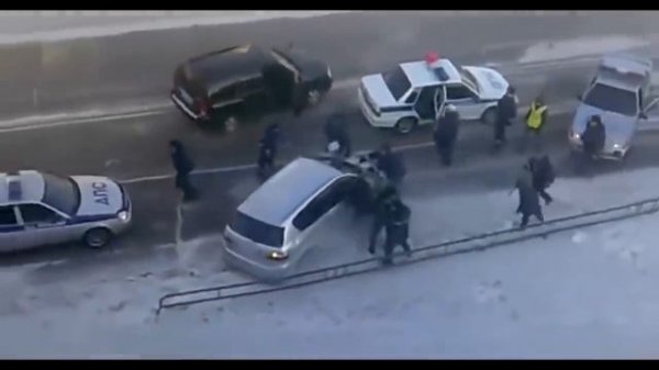 Подборка задержаний бандитов(Работает ОМОН)