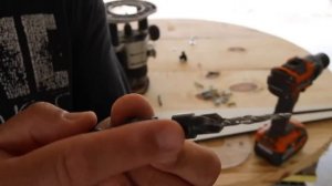 Как вырезать круглую столешницу из толстой древесины.