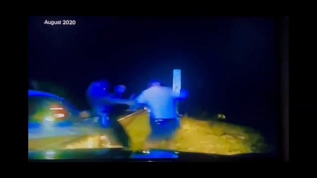 Tesla FSD meets a cyclist in 2022 смотреть онлайн
