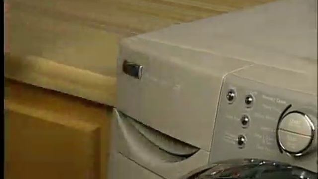 How to Fix a Clogged Dispenser in a Front Load Washer Video: Troubleshooting from Sears PartsDirect смотреть онлайн