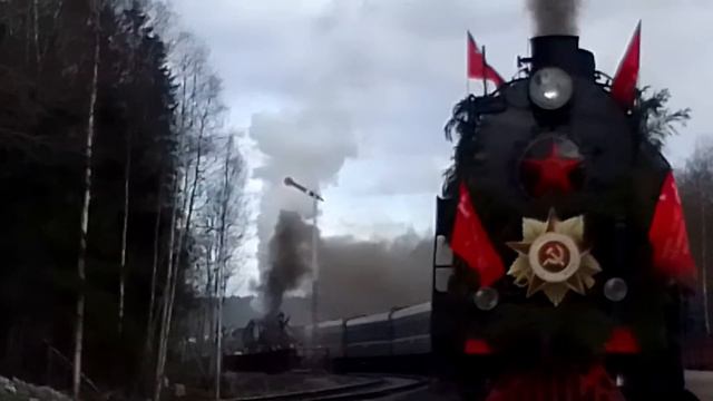 Паровозы пускают чёрный  пар.. Рускеала. Л-3958. Л-2351.