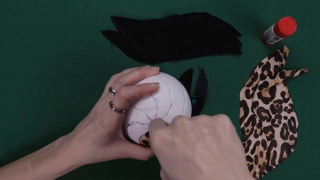 [DIY] ИГРУШКА НА ЁЛКУ СВОИМИ РУКАМИ / Новогодний шар 2022 смотреть онлайн