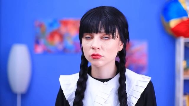 Wednesday Addams Dan Makeover Kamar Enid! смотреть онлайн