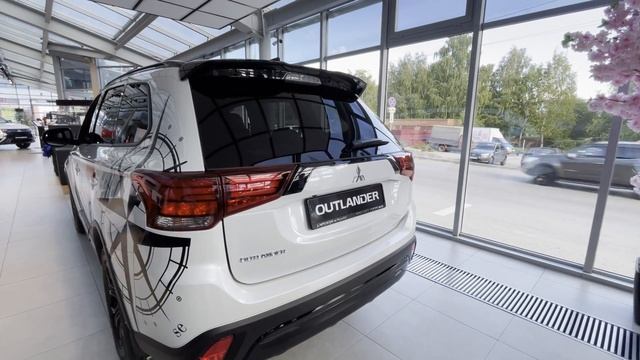 Обновлённый Mitsubishi Outlander 2021! Все изменения! смотреть онлайн