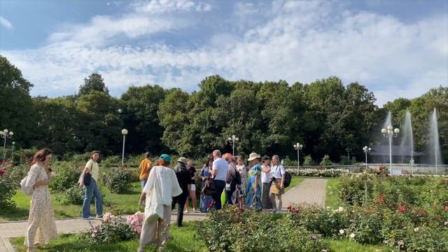 Самый полный каталог сортов роз. Любовь Бумбеева: лучшие сорта роз. Главный розарий страны. смотреть онлайн
